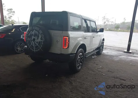 2024 Ford Bronco Outer Banks z USA, uszkodzony, nr VIN 1FMDE8BH3RLA80079